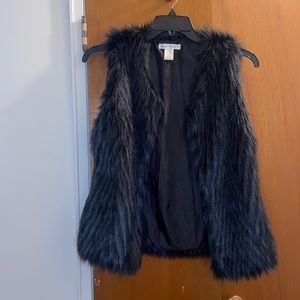 Faux fur vest. Black and gray